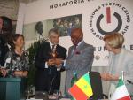 Il presidente senegalese Wade riceve il premio dal presidente della Camera Casini Il presidente senegalese Wade riceve il premio dal presidente della Camera Casini