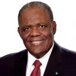 Il primo ministro Hubert Ingraham Il primo ministro Hubert Ingraham