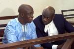 Yankuba Touray (sin) con il suo avvocato Yankuba Touray (sin) con il suo avvocato